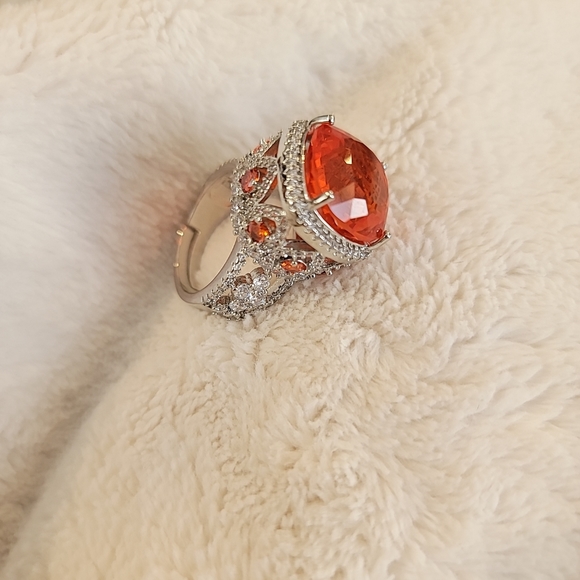 ring - Picture 3 of 4